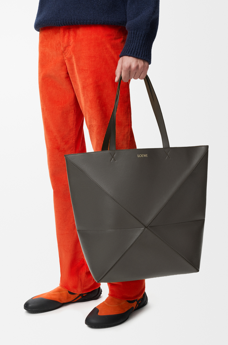 LOEWE Puzzle Fold tote XL en cuir de veau brillant Gris Foncé