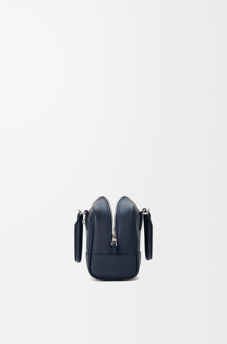 LOEWE Bolso Amazona 23 en suave piel de ternera graneada Azul Marino