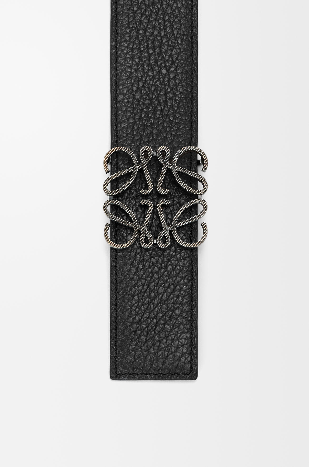 LOEWE Cinturón reversible Anagram en piel de ternera graneada flexible Negro/Chocolate/Paladio