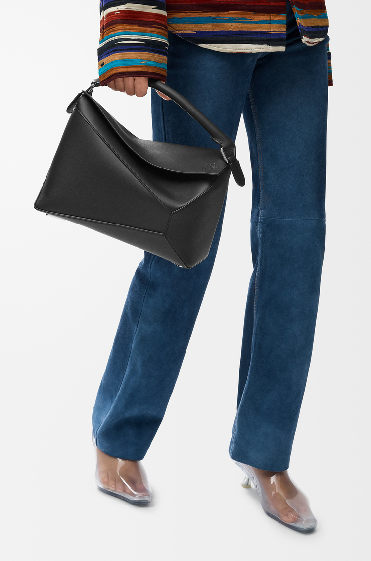 LOEWE Medium Puzzle Edge bag in classic calfskin Black