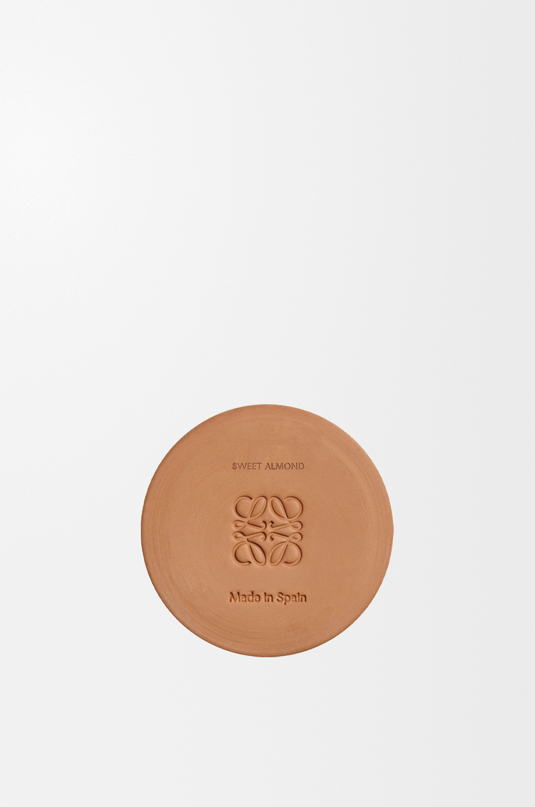 LOEWE Midi Sweet Almond scented candle Red