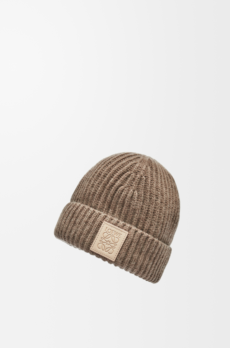 LOEWE Berretto in cashmere Beige