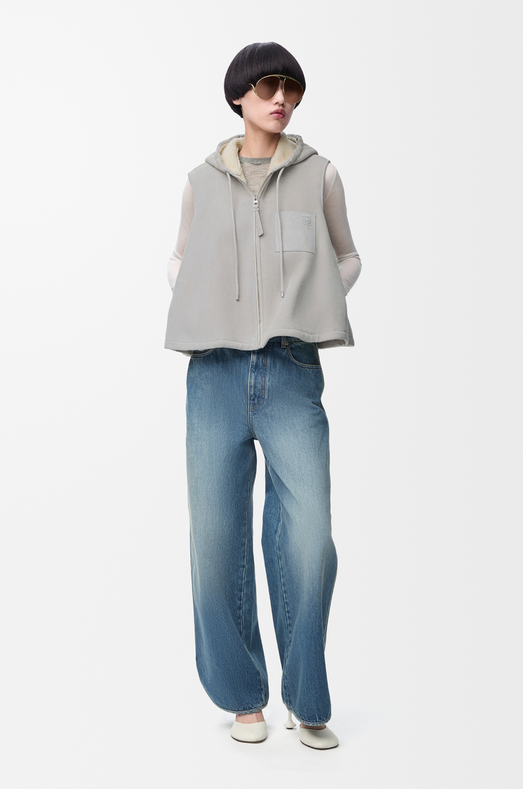 LOEWE Veste sans manches à capuche en peau lainée Gris Clair Chiné