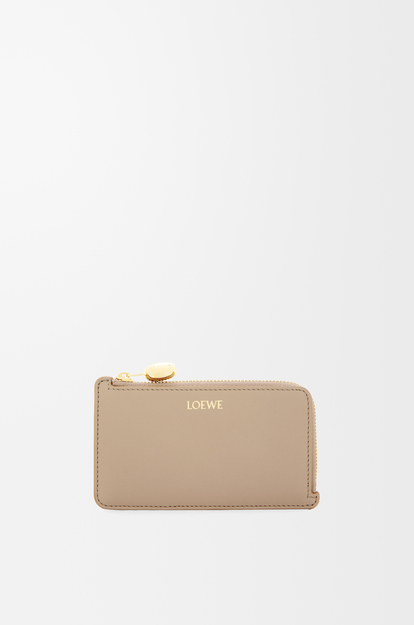 LOEWE ぺブル コインカードホルダー（シャイニーナパカーフ） サンド