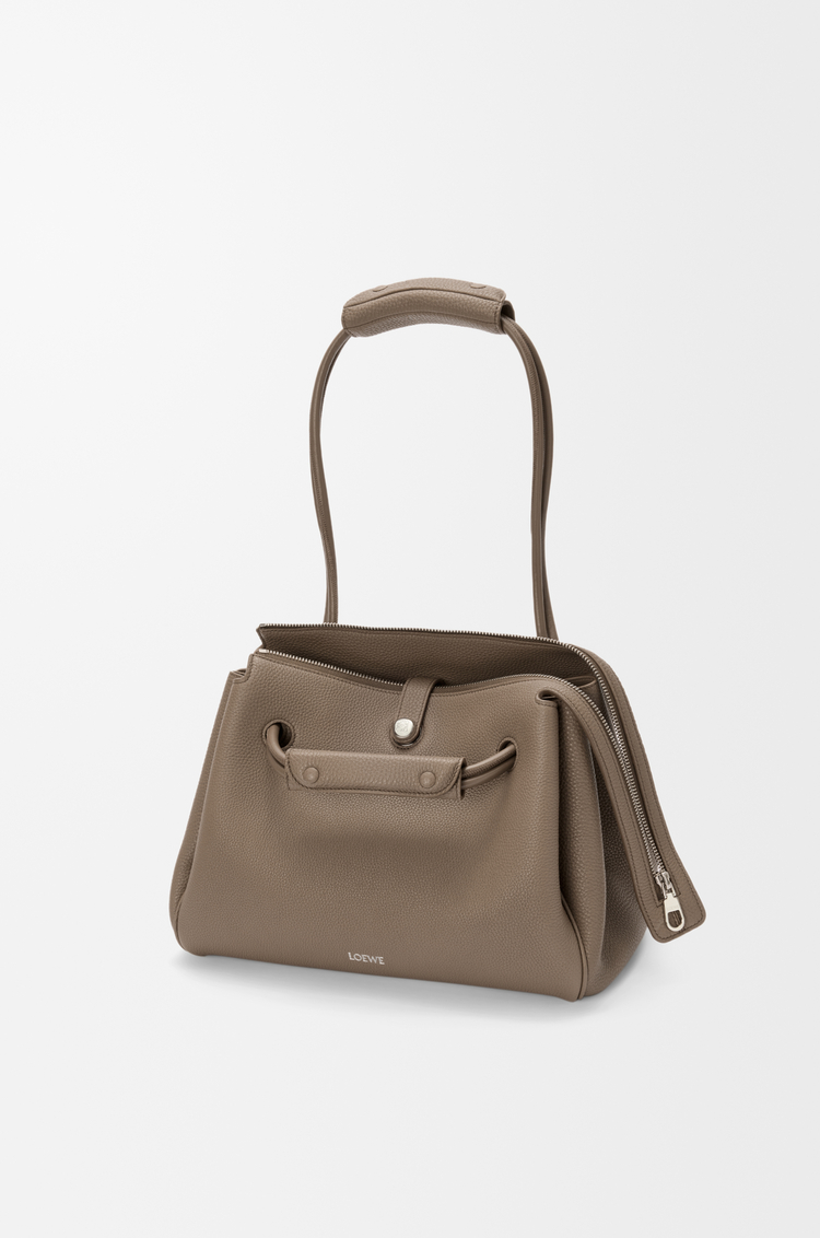 LOEWE Sac Madrid moyen en cuir de veau grainé souple Taupe