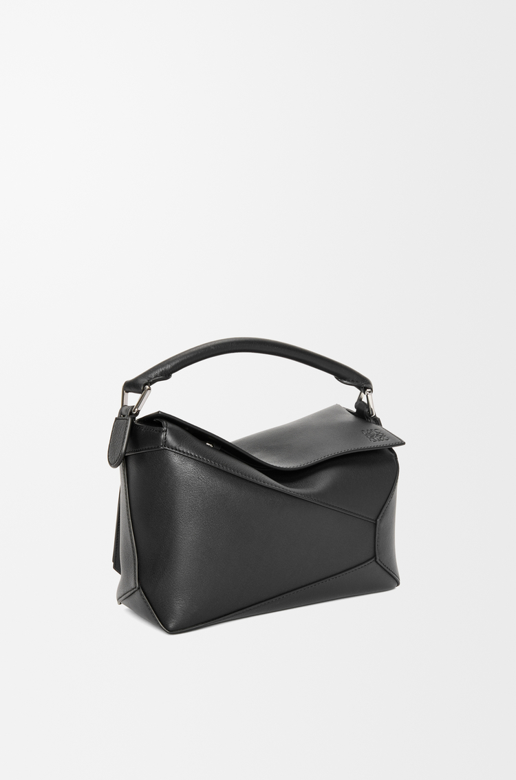 LOEWE Bolso Puzzle Edge pequeño en piel de ternera clásica Negro