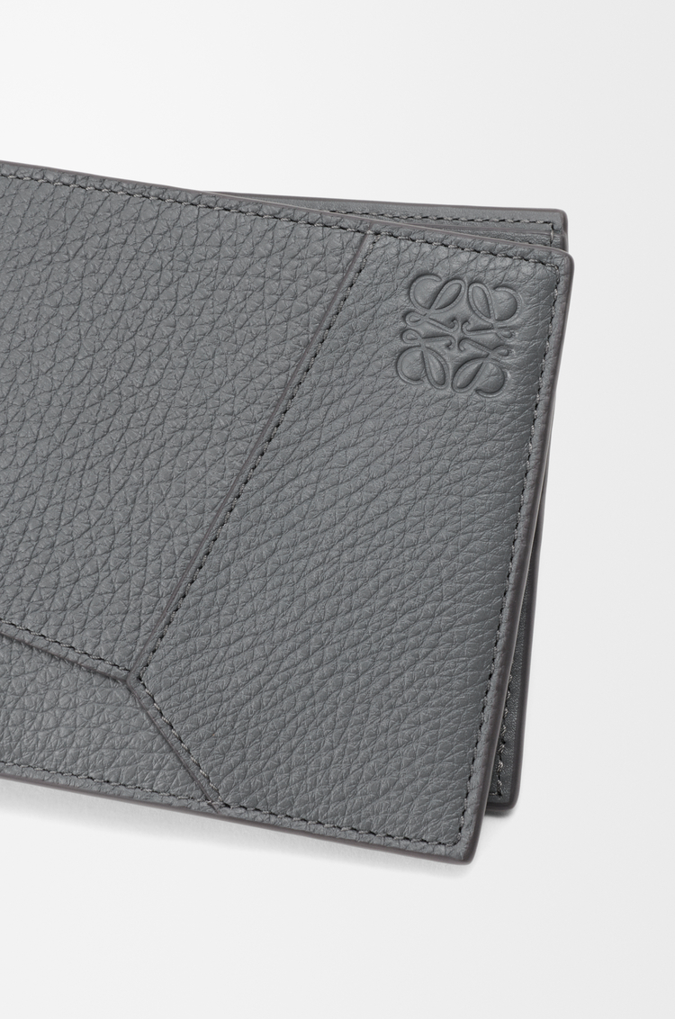 LOEWE Cartera con dos pliegues Puzzle en piel de ternera graneada Gris Azulado