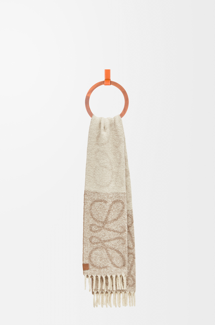 LOEWE Anagram Schal aus Alpaka und Wolle Beige/Weiß
