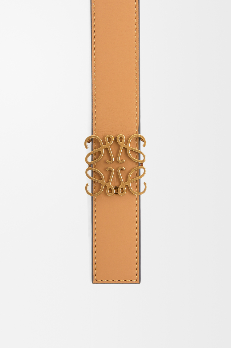 LOEWE Ceinture réversible Anagram en cuir de veau lisse Warm Desert/Avoine/Bronze