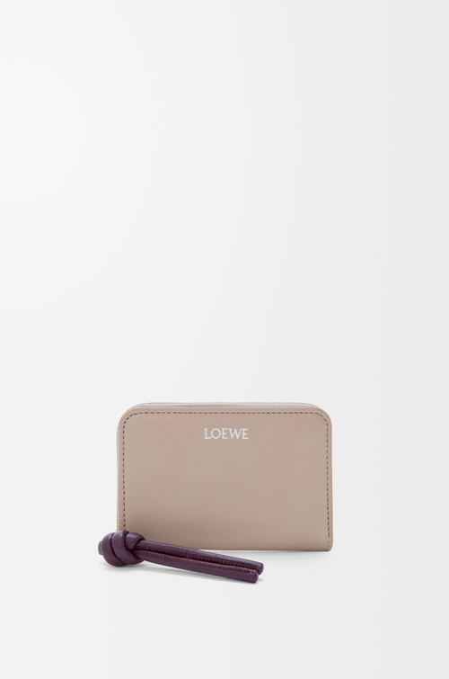LOEWE Münzbörse mit Reißverschluss aus glänzendem Nappa-Kalbsleder Ton/Pflaume