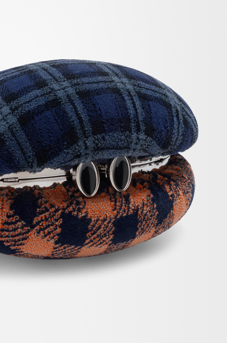 LOEWE 格紋織物和金屬貝殼造型 minaudiere 包款 深海軍藍/多色