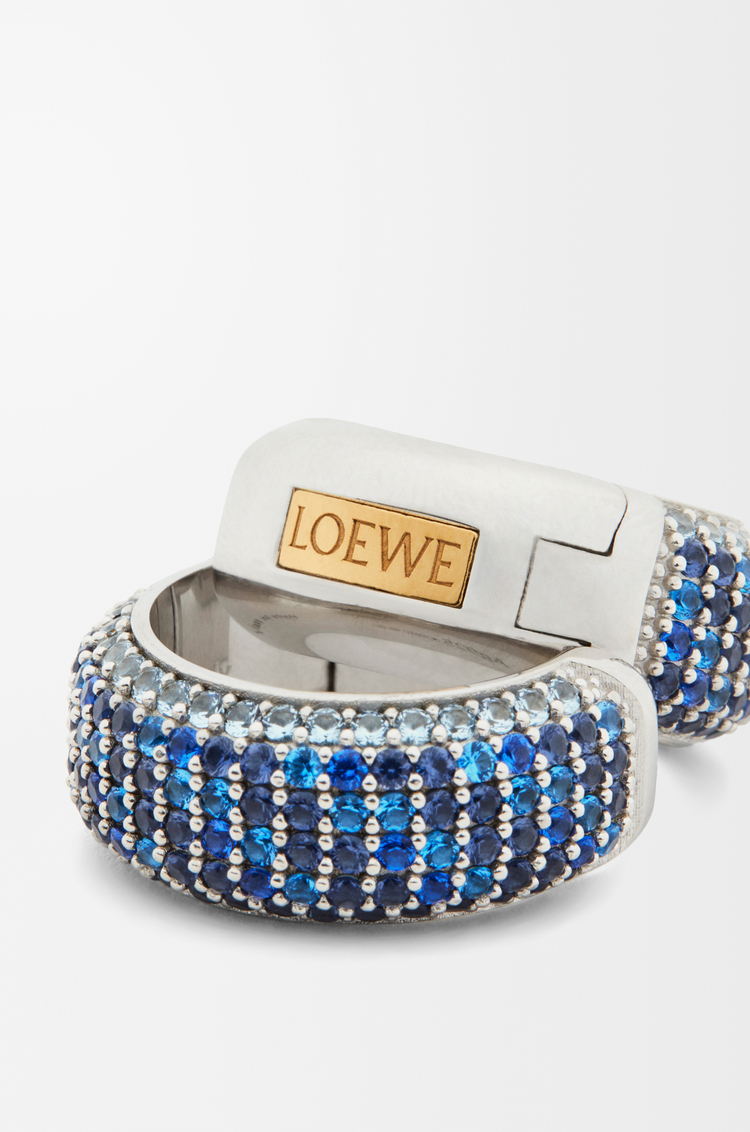 LOEWE Orecchini a cerchio con pavé in argento sterling e cristalli Argento/Blu