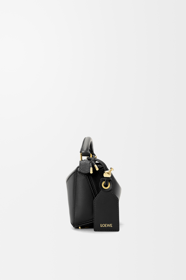 LOEWE Bolso Featherlight Puzzle mini en piel de lagarto y napa de cordero Negro