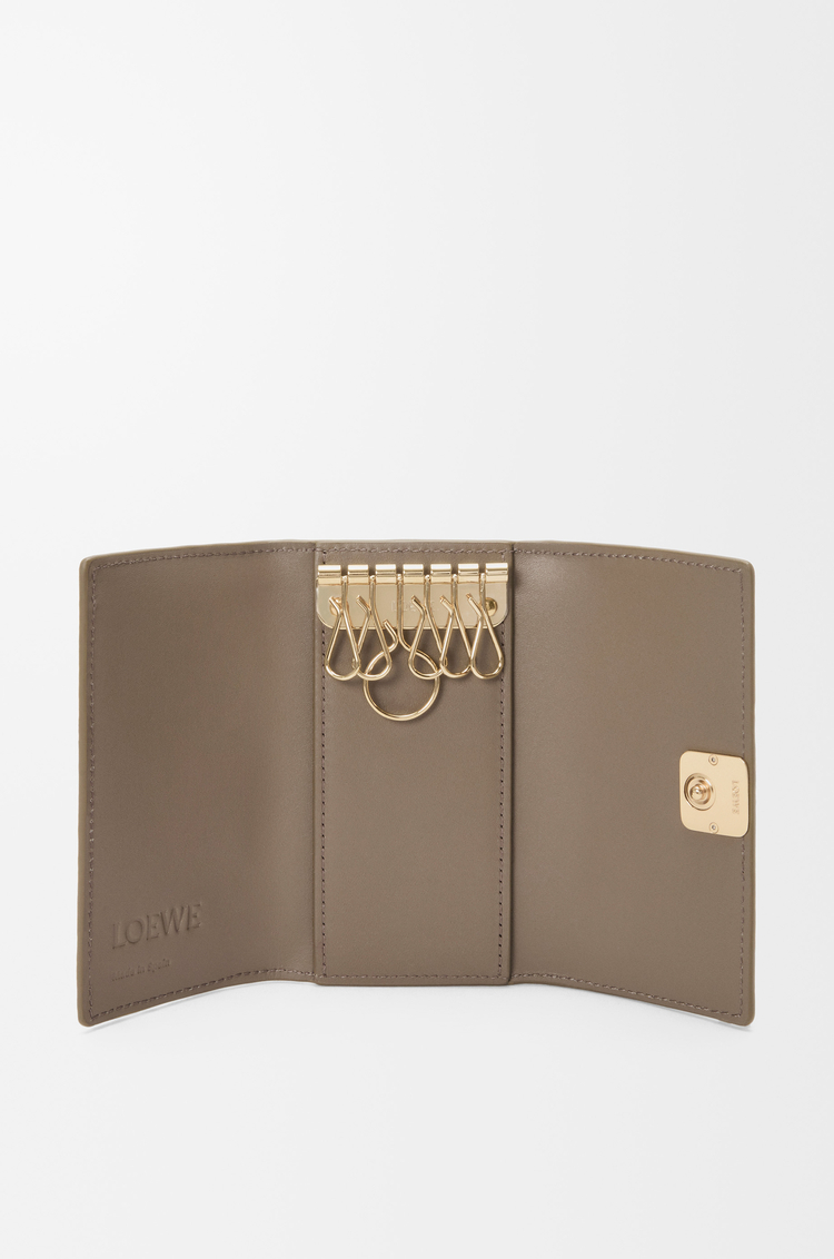 LOEWE Anagram key case in pebble grained calfskin Taupe